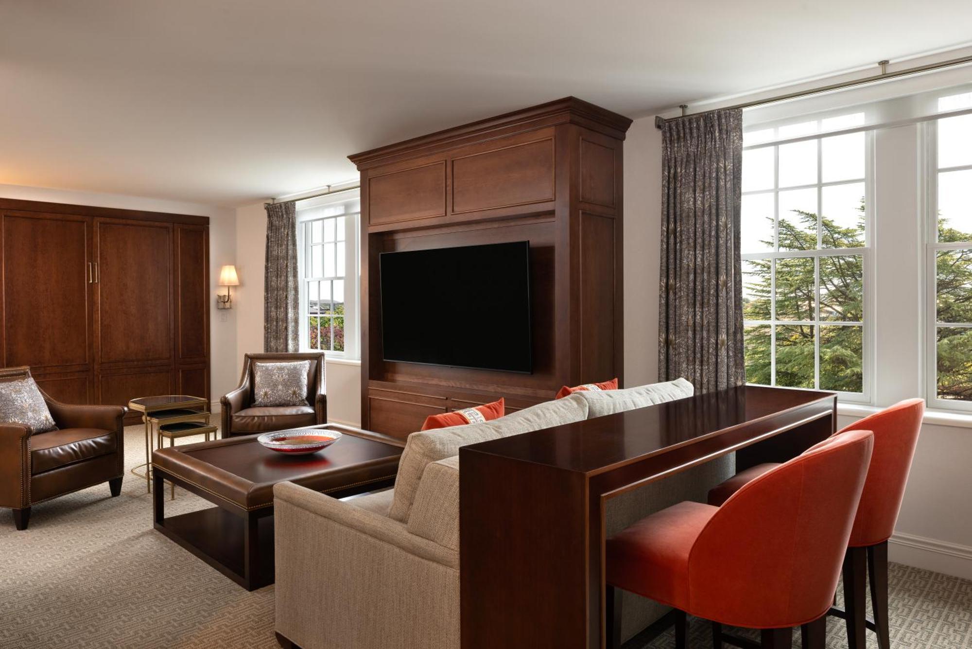 Hotel Roanoke & Conference Center, Curio Collection By Hilton Exterior photo