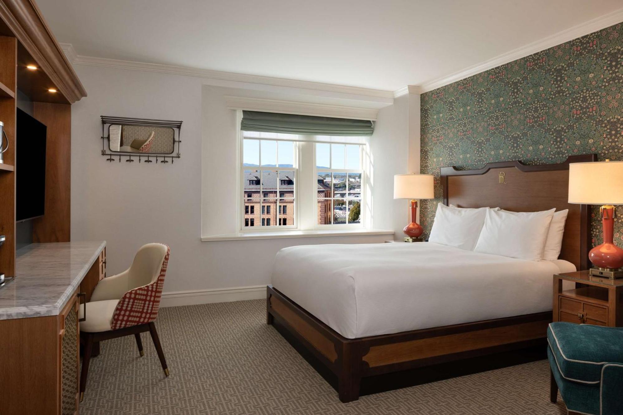 Hotel Roanoke & Conference Center, Curio Collection By Hilton Exterior photo
