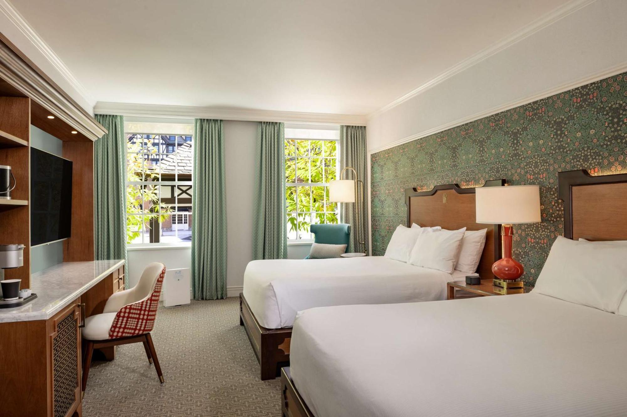 Hotel Roanoke & Conference Center, Curio Collection By Hilton Exterior photo